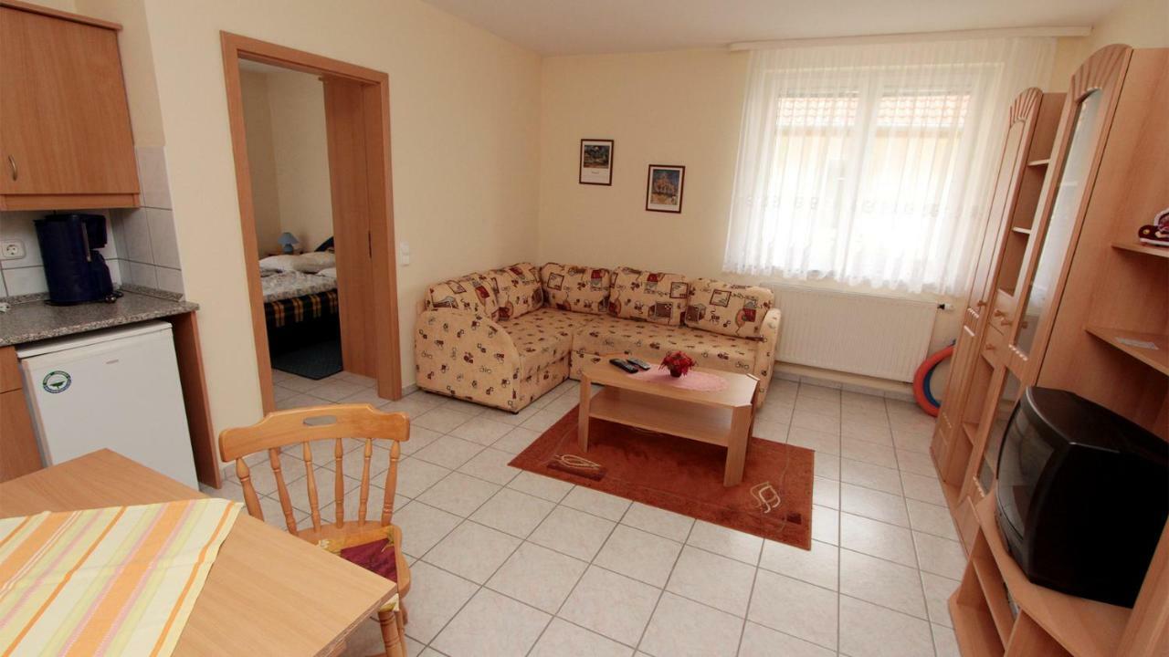 Lena Apartman ヘーヴィーズ エクステリア 写真