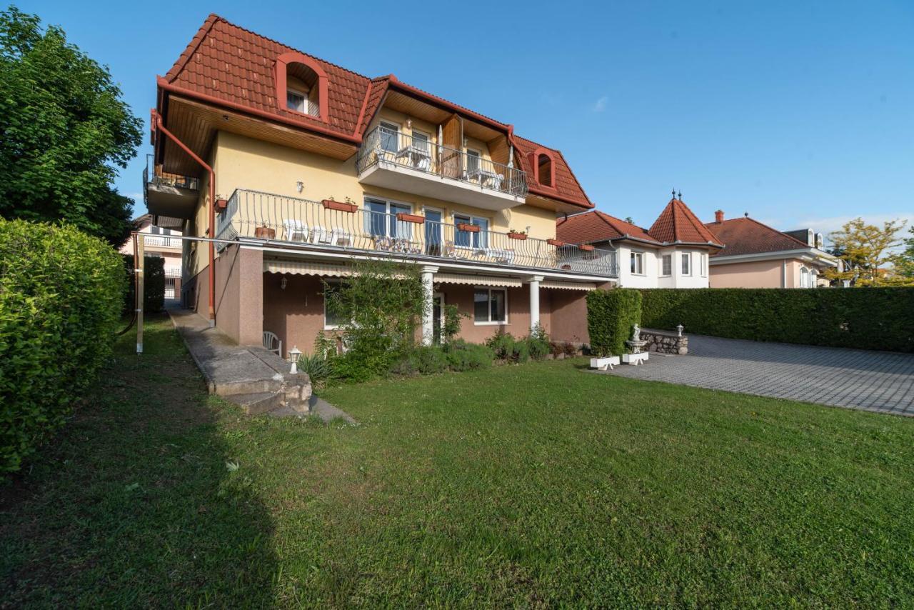 Lena Apartman ヘーヴィーズ エクステリア 写真
